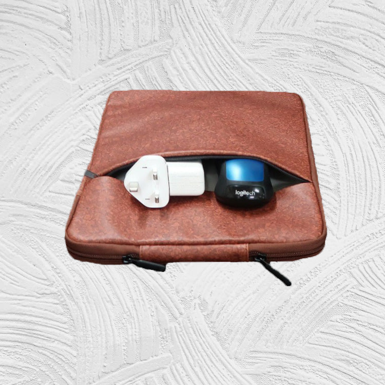 12104 Irene: Macbook Pro Laptop Zipper Bag
