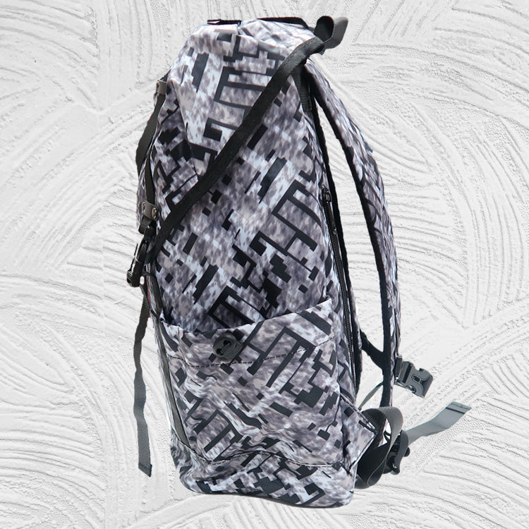 12213 Travelling Backpack